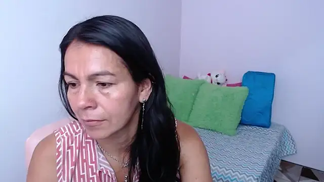 Snapshot of camilavargas_ chatting on February 26, 2026, 3:23 pm camilavargas online show from February 26, 2026, 3:23 pm