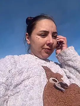 Snapshot of Emilie_1 chatting on February 22, 2026, 2:52 pm Emilie 1 online show from February 22, 2026, 2:52 pm