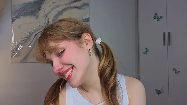 pienaple online show from October 10, 2025, 4:02 am