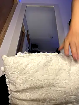 Snapshot of ivanaa_swaloo chatting on October 17, 2025, 12:36 am ivanaa swaloo online show from October 17, 2025, 12:36 am