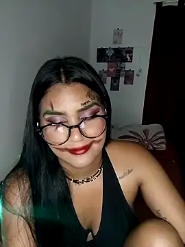 Renata Zoe online show from October 31, 2025, 2:52 am