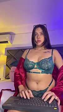 Snapshot of MeganMyerss_ chatting on October 13, 2025, 8:54 pm MeganMyerss  online show from October 13, 2025, 8:54 pm