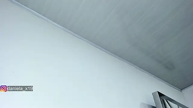 Daniela x19 online show from October 9, 2025, 4:02 am