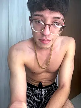 arthurdavies online show from October 26, 2025, 3:40 am