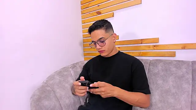 axel vega online show from October 7, 2025, 7:37 pm