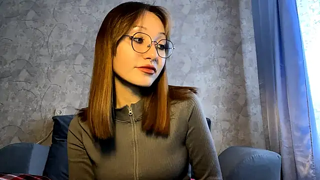 Snapshot of SetsukoBuddemeyer chatting on October 3, 2025, 7:32 am SetsukoBuddemeyer online show from October 3, 2025, 7:32 am