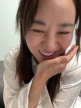 Kayla-love online show from April 14, 2026, 4:34 pm