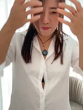 Kayla-love online show from April 3, 2026, 1:34 am