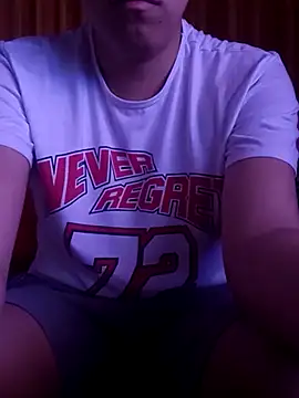 Snapshot of supguyLat chatting on February 4, 2026, 9:48 am supguyLat online show from February 4, 2026, 9:48 am