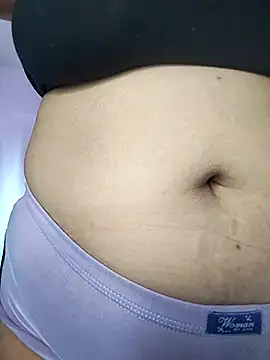 Snapshot of LucyDiamonds1 chatting on October 5, 2025, 10:00 pm LucyDiamonds1 online show from October 5, 2025, 10:00 pm