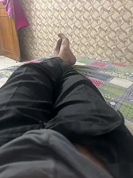 aflatoon121 online show from November 12, 2025, 1:37 pm