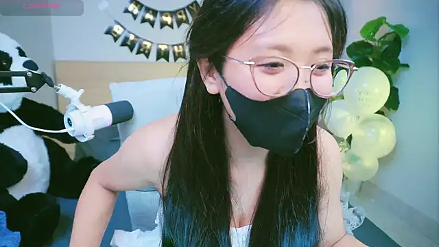 Snapshot of Cherry-26 chatting on November 1, 2025, 4:12 pm Cherry-26 online show from November 1, 2025, 4:12 pm