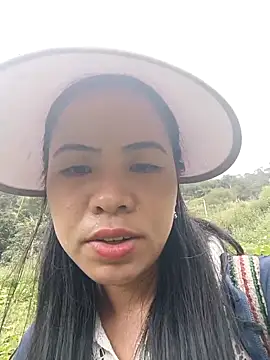 Snapshot of tulipsexy chatting on October 17, 2025, 4:38 am tulipsexy online show from October 17, 2025, 4:38 am