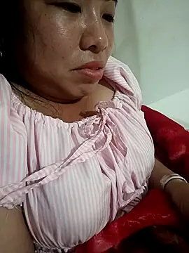 Snapshot of tulipsexy chatting on February 20, 2026, 5:48 am tulipsexy online show from February 20, 2026, 5:48 am