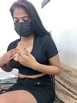 Snapshot of Rihana_01 chatting on October 12, 2025, 10:05 am Rihana 01 online show from October 12, 2025, 10:05 am