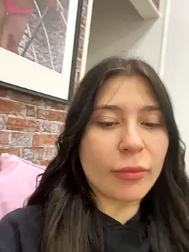 Valerie Ohara online show from September 30, 2025, 4:18 am