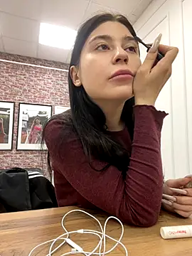 Valerie Ohara online show from September 29, 2025, 11:27 am