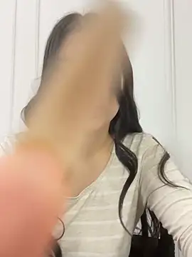 Valerie Ohara online show from September 26, 2025, 3:35 am