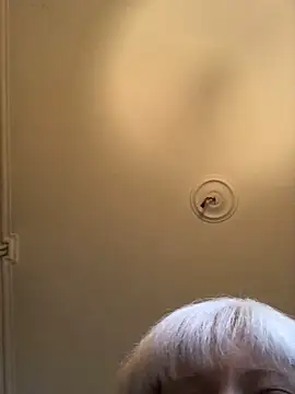 juliaoneandonly online show from October 2, 2025, 10:40 am