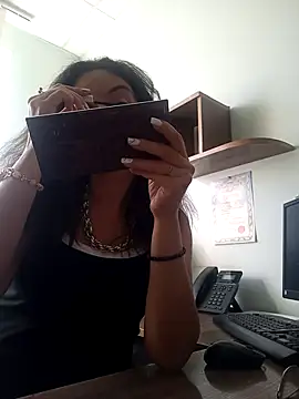 Snapshot of ValeriaLove43211 chatting on September 22, 2025, 6:52 am ValeriaLove43211 online show from September 22, 2025, 6:52 am