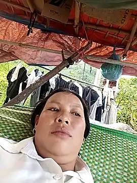 callistra online show from October 8, 2025, 9:33 am