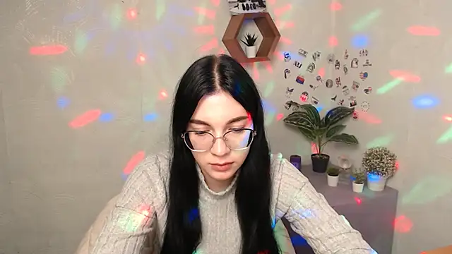 Snapshot of MiraBabe_ chatting on October 6, 2025, 8:37 am MiraBabe online show from October 6, 2025, 8:37 am