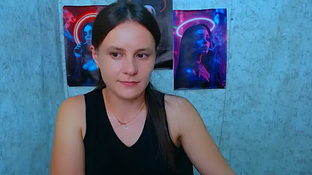 Snapshot of EvelinaMiss_ chatting on October 2, 2025, 1:03 pm EvelinaMiss online show from October 2, 2025, 1:03 pm