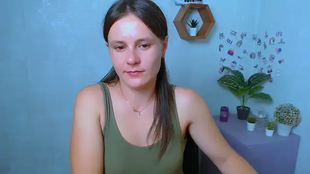 Snapshot of EvelinaMiss_ chatting on September 21, 2025, 12:43 pm EvelinaMiss online show from September 21, 2025, 12:43 pm