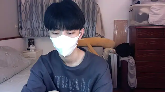 kai101010 online show from November 27, 2025, 2:17 pm