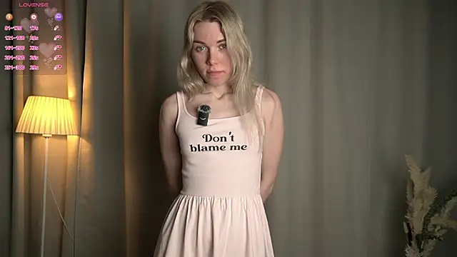 Snapshot of DianeHonnette chatting on February 20, 2026, 8:11 pm DianeHonnette online show from February 20, 2026, 8:11 pm