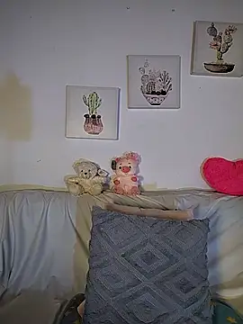 Snapshot of Suzanelee1 chatting on November 1, 2025, 7:08 pm Suzanelee1 online show from November 1, 2025, 7:08 pm