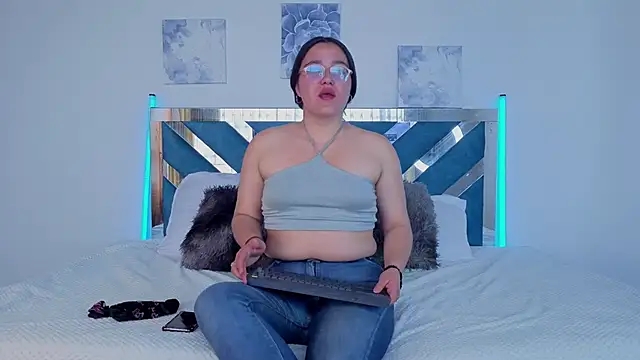 Snapshot of linda_vega1 chatting on September 19, 2025, 1:26 pm linda vega1 online show from September 19, 2025, 1:26 pm