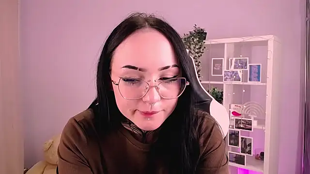 Snapshot of MollyKissy chatting on October 17, 2025, 8:06 am MollyKissy online show from October 17, 2025, 8:06 am