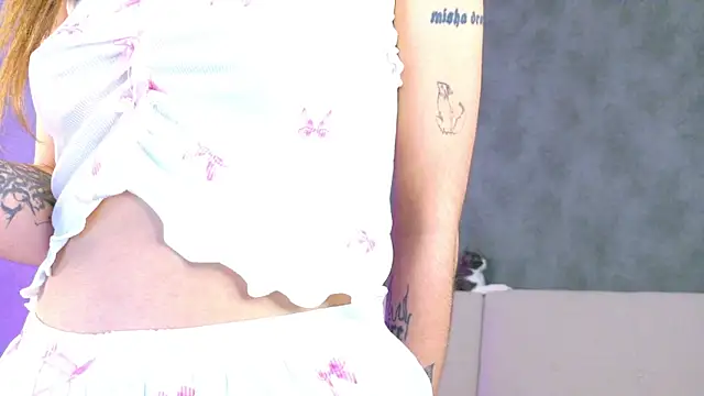 Snapshot of OnlyForYou_ chatting on February 8, 2026, 3:15 am OnlyForYou online show from February 8, 2026, 3:15 am