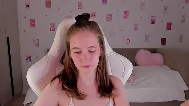 CrystalSoul  online show from September 21, 2025, 5:29 pm