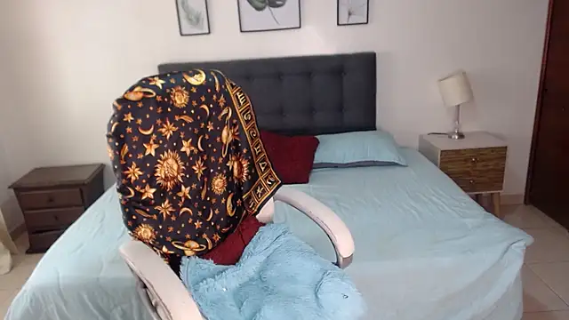 Amber  s online show from October 21, 2025, 2:16 pm