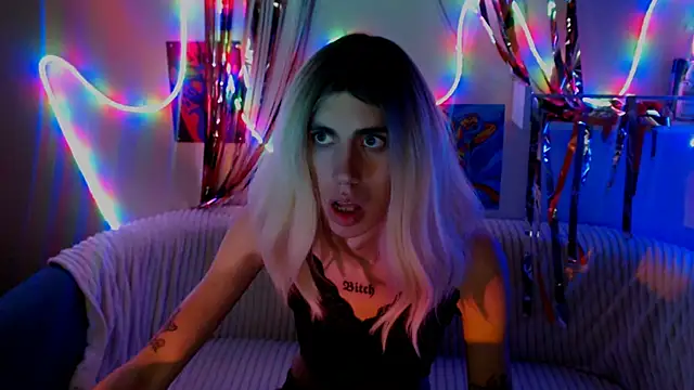 Snapshot of AlexNaughty14 chatting on November 2, 2025, 9:03 am AlexNaughty14 online show from November 2, 2025, 9:03 am