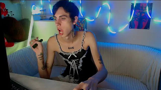 Snapshot of AlexNaughty14 chatting on October 1, 2025, 8:41 am AlexNaughty14 online show from October 1, 2025, 8:41 am