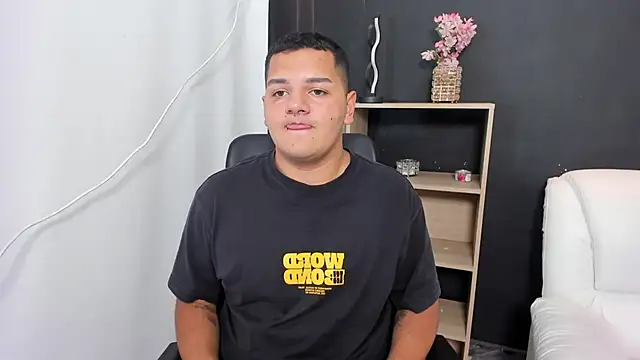 NathanGrand  online show from September 27, 2025, 4:29 am
