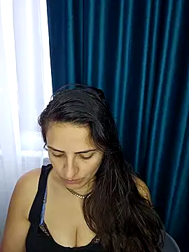 abby-haize online show from September 18, 2025, 5:21 am