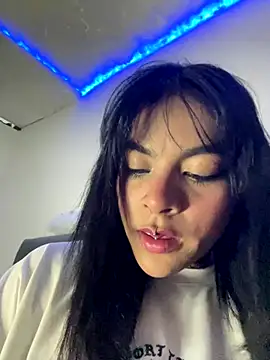 KaarlaP  online show from September 22, 2025, 2:39 am