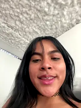 KaarlaP  online show from September 18, 2025, 5:49 pm