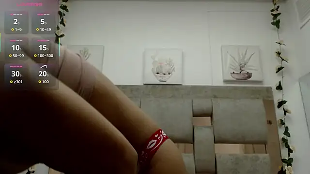 Malia Brown1 online show from October 10, 2025, 2:29 pm