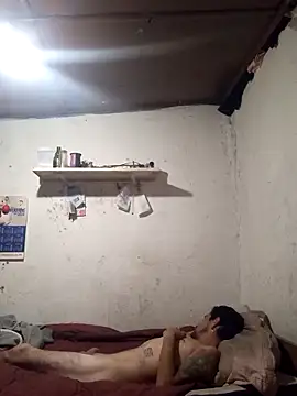 Snapshot of Lionardovssf35 chatting on December 17, 2025, 1:05 pm Lionardovssf35 online show from December 17, 2025, 1:05 pm