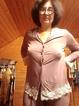 vikimoon11 online show from October 11, 2025, 6:42 pm