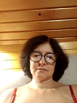 vikimoon11 online show from October 10, 2025, 5:58 pm