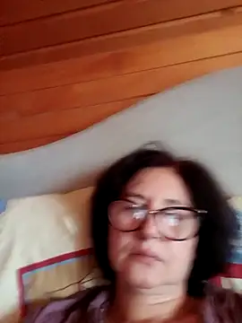 vikimoon11 online show from September 28, 2025, 10:22 am