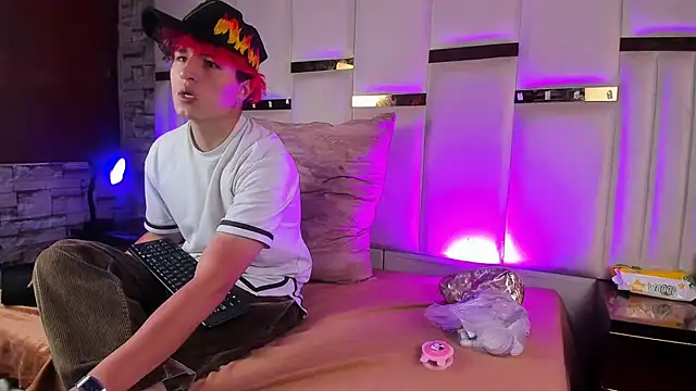 ANLLELOAndANGELA online show from December 2, 2025, 6:20 pm