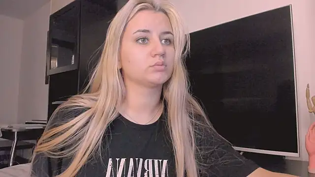 BarbaraSiren online show from November 1, 2025, 12:10 pm