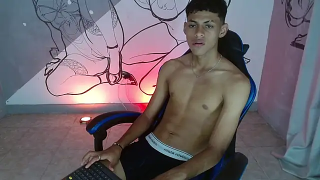 Snapshot of deivid_bigcock1 chatting on October 15, 2025, 12:20 am deivid bigcock1 online show from October 15, 2025, 12:20 am